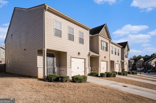 2286 Capella Cir, Atlanta GA  30331-3869 exterior