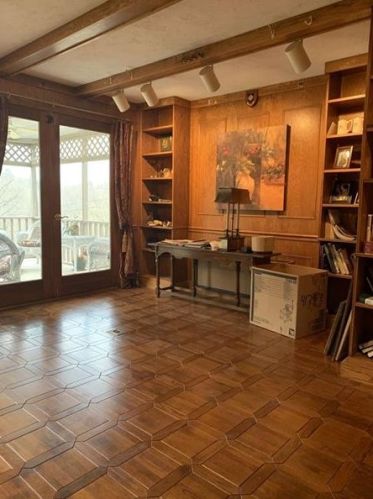 195 Vernon Dr, Pittsburgh PA 15228-1114 exterior