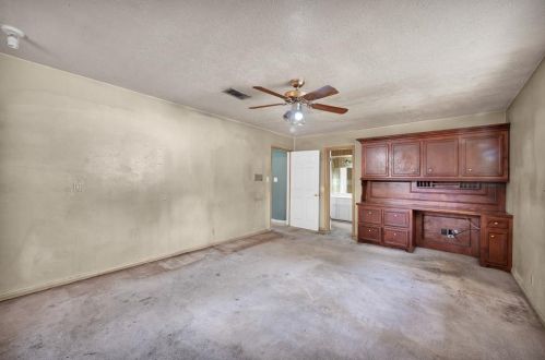 104 Wroxton Dr, Conroe TX 77304-1759 exterior