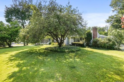 1 Lincoln Dr, Poughkeepsie NY 12601-6004 exterior