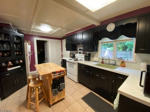 1 Spruce St, Dover NJ 07803-2430 exterior