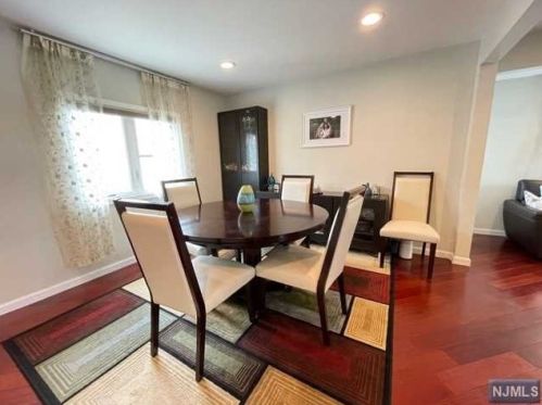 58 Hackensack St, East Rutherford NJ 07073-1415 exterior