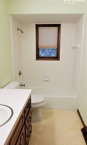 2325 Radcliff Vlg Dr, Grand Rapids MI 49546-7724 exterior