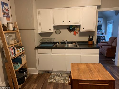 127 Isabel St, Saint Paul MN 55107-2209 exterior