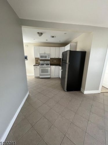 162 Scheerer Ave, Newark NJ  07112-2114 exterior