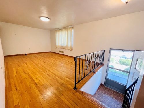 215 Walnut St, Pittsburgh PA  15238-3362 exterior