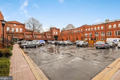 1449 A St, Washington DC  20003-1524 exterior