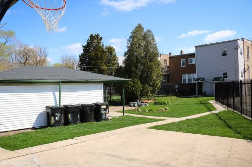 2252 Keeler Ave, Chicago IL 60652-1233 exterior