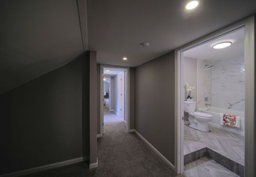 7251 Paxton Ave, Chicago IL  60649-2519 exterior