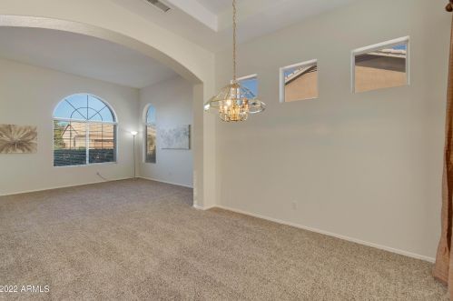 2737 Amberwood Dr, Phoenix AZ 85045-4208 exterior