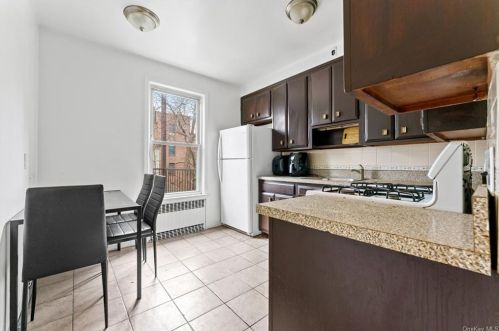 214 Prospect Ave, Mount Vernon NY 10550-2349 exterior