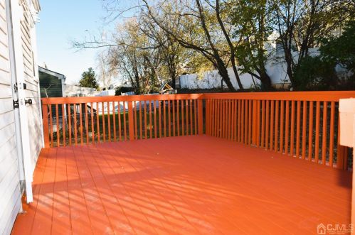 38 Wall St, Metuchen NJ  08840-2858 exterior