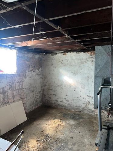 535 109 St, Cleveland OH 44108-1469 exterior