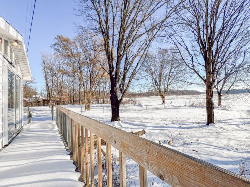 23431 Fosdick St, Dowagiac MI 49047-7433 exterior