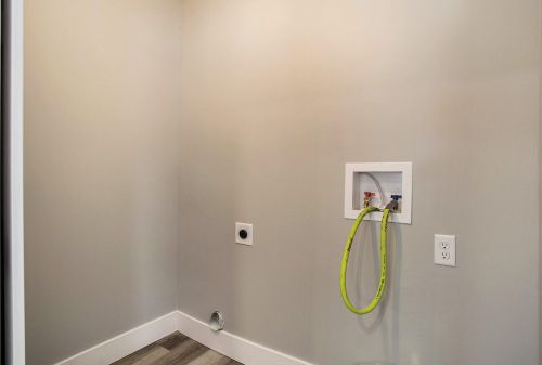 324 Michigan Ave, Three Rivers MI 49093-1124 exterior