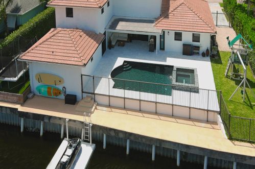 3612 Diane Dr, Boynton Beach FL 33435-8521 exterior