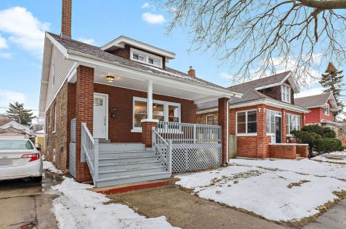 11347 Parnell Ave, Chicago IL 60628-7440 exterior