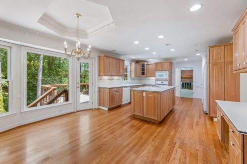 4767 Dunwoody Sta Dr, Atlanta GA 30338-4703 exterior