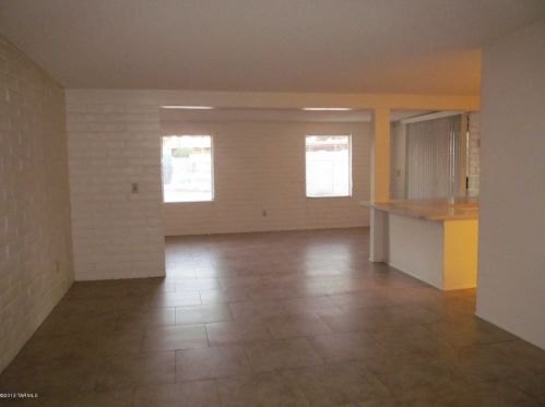 7030 Brooks Dr, Tucson AZ  85730-1709 exterior