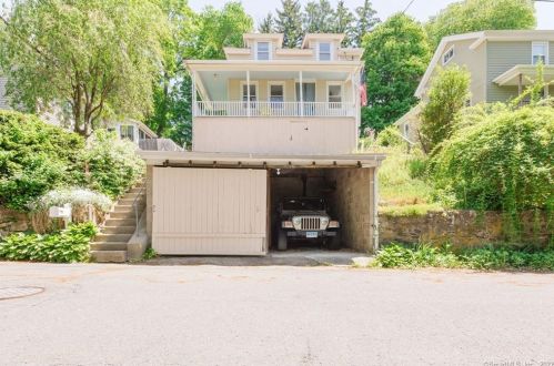 32 Humphrey St, Seymour, CT 06483-3117