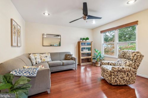 2226 Wimbledon Cir, Silver Spring, MD 20906-5760