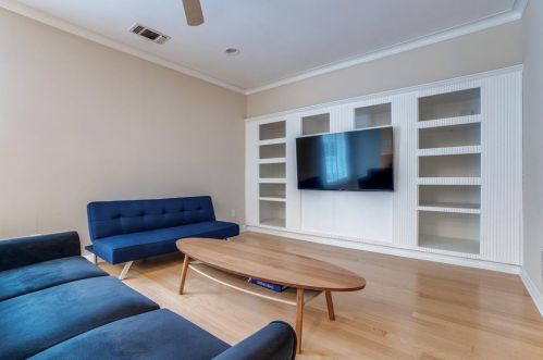 17916 Castle Bnd Dr, Dallas TX 75287-6800 exterior