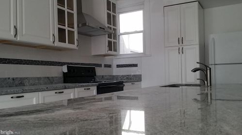 1643 Broad St, Philadelphia PA  19148-1003 exterior