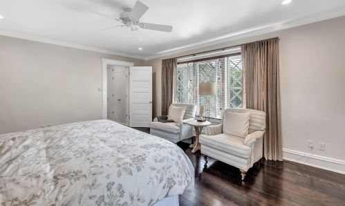 1469 Lilac Ln, Milwaukee WI  53217-2960 exterior