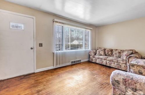 79 Ida Ave, Derby CT 06418-2323 exterior