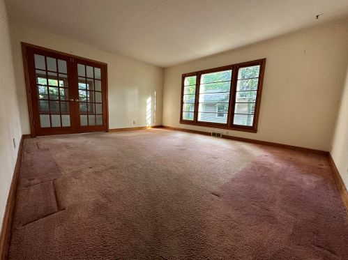 5642 Riv Frst Dr, Milwaukee WI 53209-4520 exterior