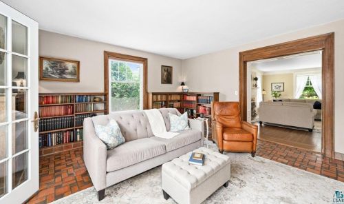 420 Hawthorne Rd, Duluth MN 55812-1936 exterior