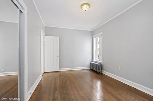 6710 Artesian Ave, Chicago IL 60645-5301 exterior