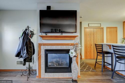 2064 Gresham Ave, Saint Paul MN 55128-3916 exterior