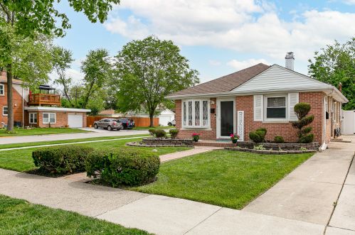 2501 20th Ave, Broadview, IL 60155-3917