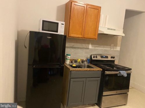 4328 Frankford Ave, Philadelphia PA  19124-3928 exterior