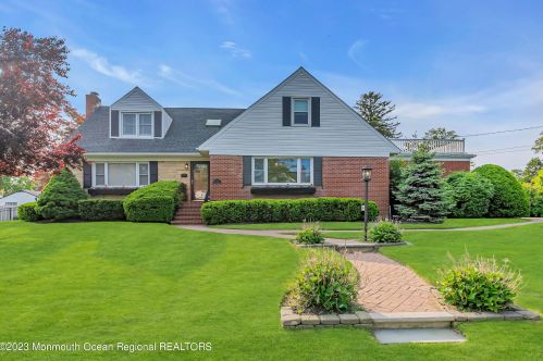 19 Forest St, West Long Branch, NJ 07764-1568