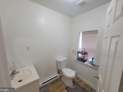 3535 8th St, Philadelphia PA 19140-4418 exterior