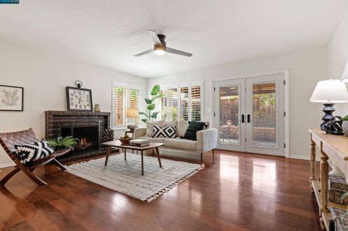 4476 Barberry Ct, Concord, CA 94521-4418