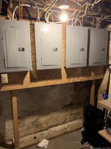 115 Reynolds St, Killingly CT 06239-2951 exterior