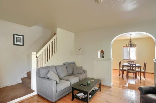 216 Castle Shannon Blvd, Pittsburgh PA 15228-2233 exterior