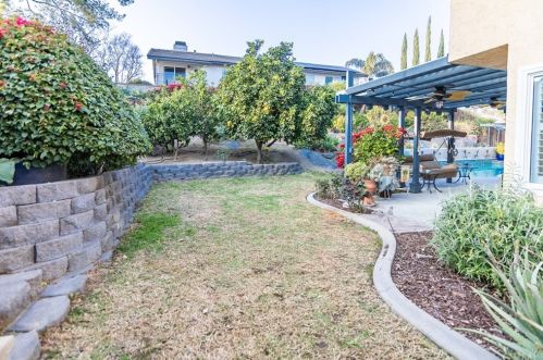 2249 Trafalgar Ave, Riverside CA 92506-4627 exterior