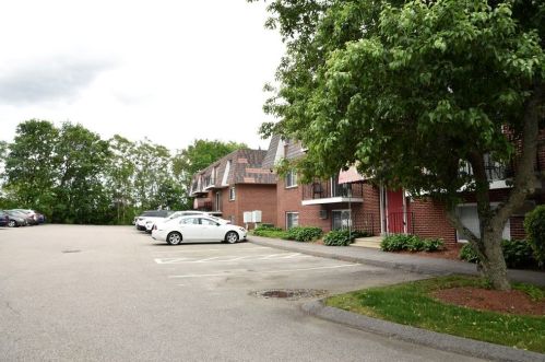 2 Apricot St, Worcester MA  01603-1557 exterior