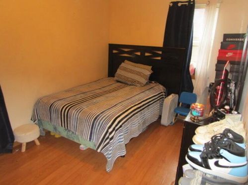 2555 33, Milwaukee WI 53215-2806 exterior