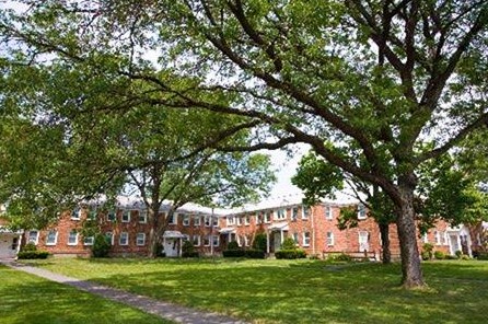 100 Bay Meadow Rd, Springfield MA  01109-2102 exterior