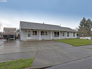 121 199th Ave, Portland, OR 97230-8024