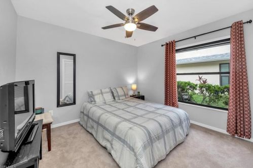 3332 Arlette Dr, Naples FL 34109-1511 exterior