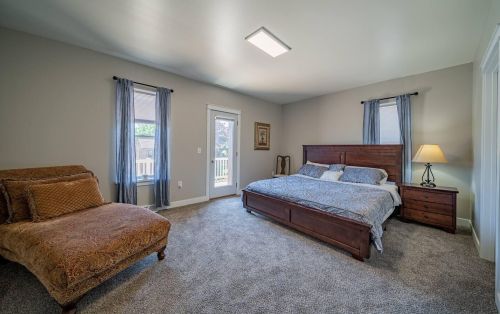 818 6th St, Manitowoc WI 54220-3358 exterior