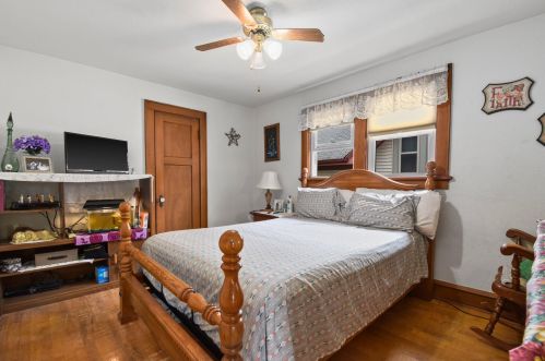 976 58, Milwaukee WI 53214-3367 exterior