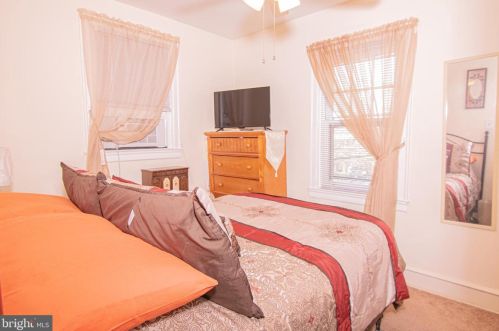 537 Godfrey Ave, Philadelphia PA 19126-3834 exterior