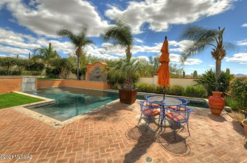 4820 Camino Escuela, Tucson AZ 85718-5914 exterior